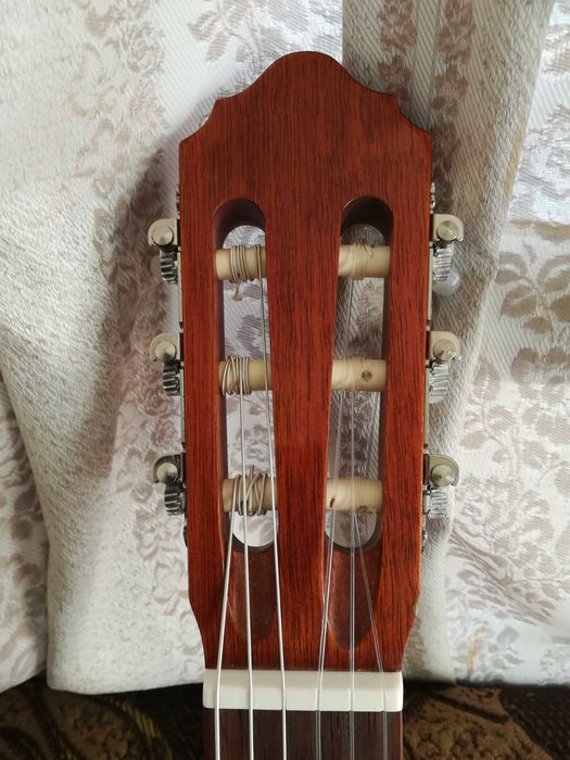 Cort AC 100 sg -класична гітара -стан нової