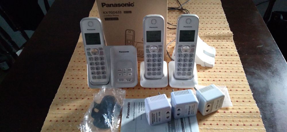 bezprzewodowy telefon Panasonic KX-TGD633 (3 słuchawki)