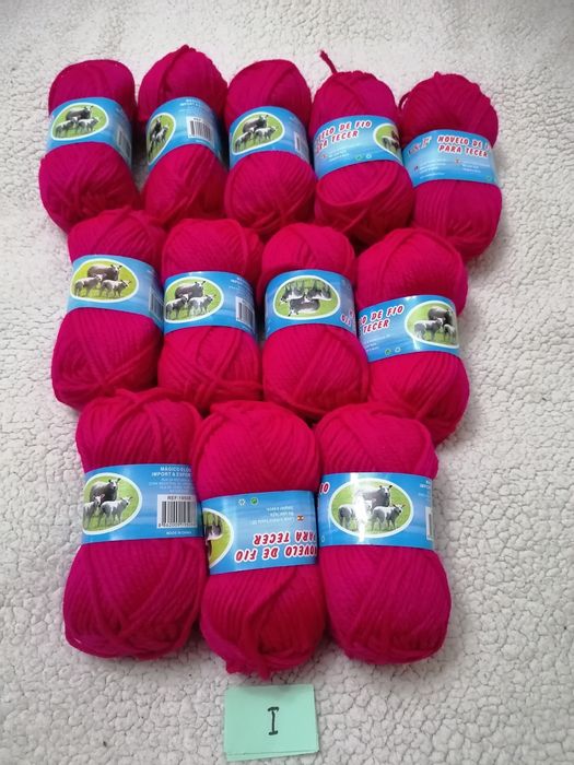 Novelos vários de lã