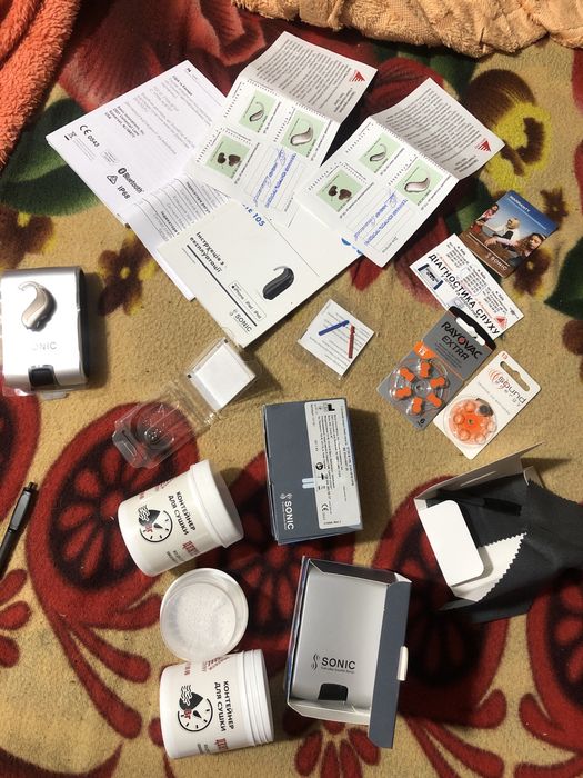 Слуховой аппарат 2шт. В робочем отличном состоянии, практически новый