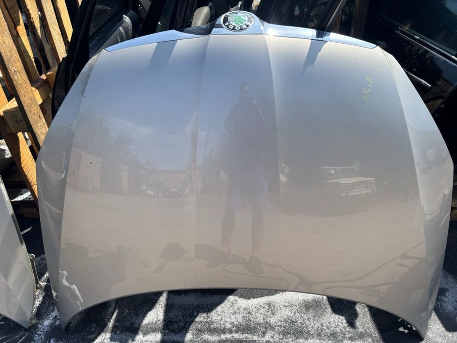 Капот Skoda Fabia 2 Шкода