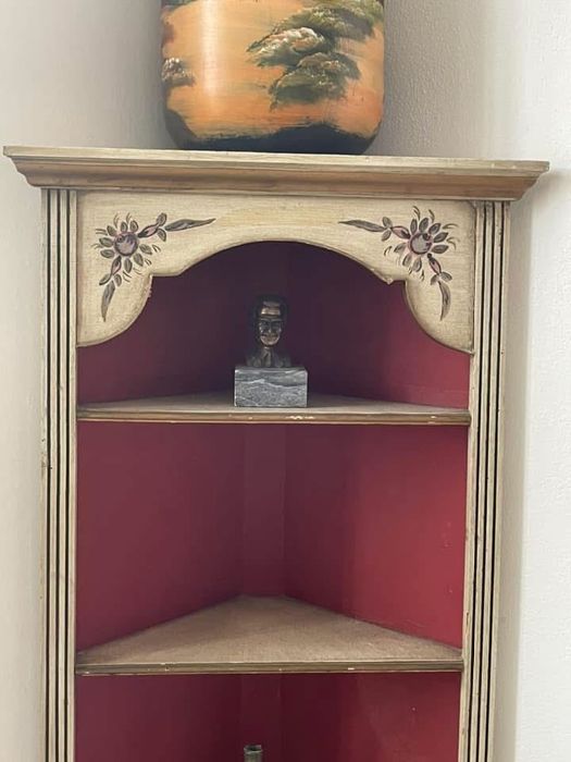 Movel de Canto em Madeira