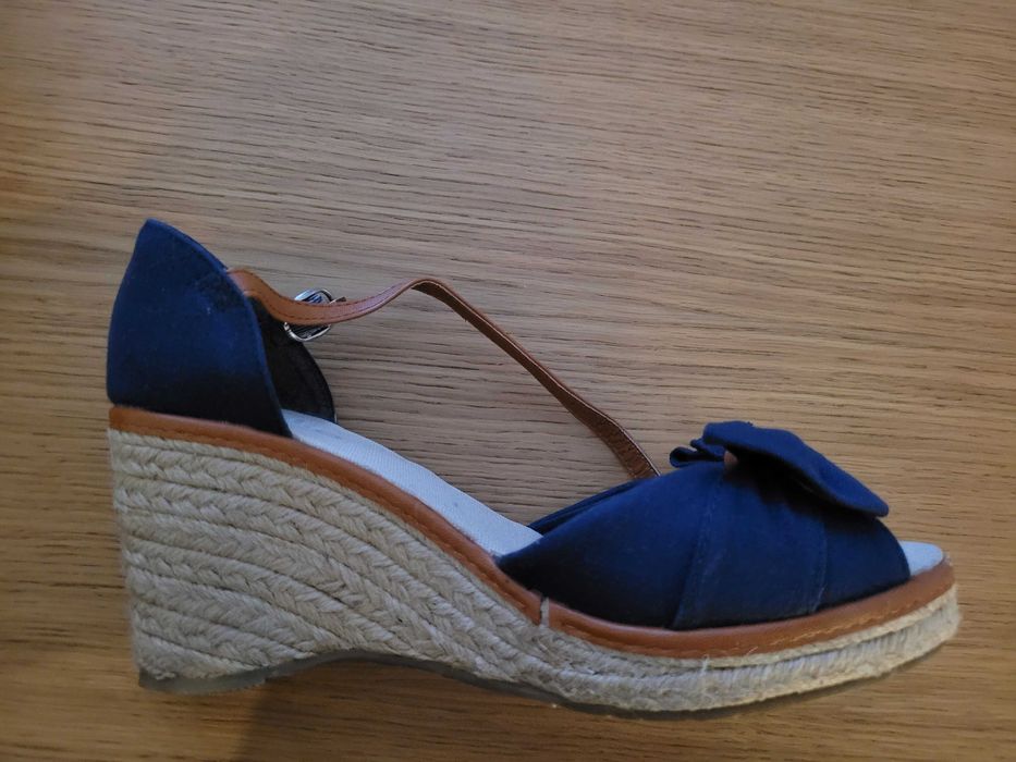 Espadryle damskie na koturnie