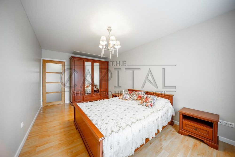 Продаж квартири, вул. Драгоманова, Дарницький р-н