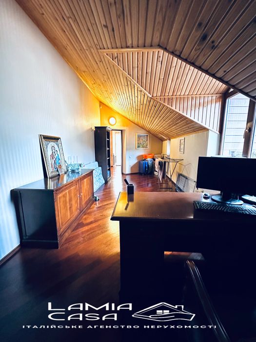 VIP будинок біля парку , в топовій локаціі