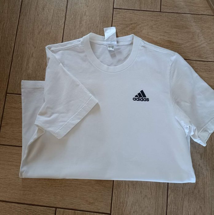 Футболка чоловіча Adidas,  розмір S