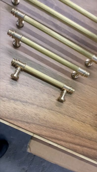 Латунні Меблеві Ручки , дуже якісні , довжину і колір робим будь який