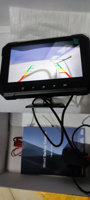 Monitor z kamerą cofania