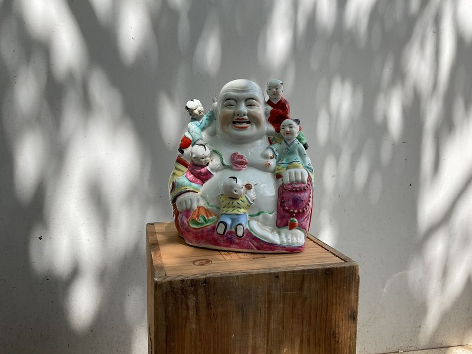 Figura de BUDA em porcelana