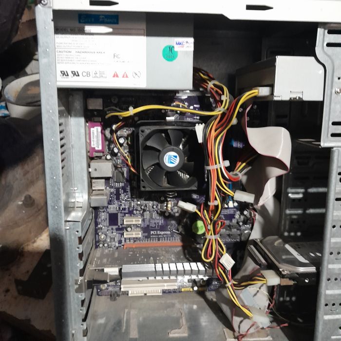 Продам настольный компьютер.