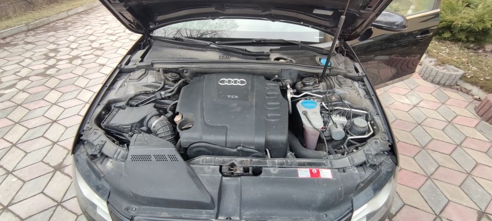 Audi A4 b8 TDI 2.0 S-line  (143 к.с.) 2009 р