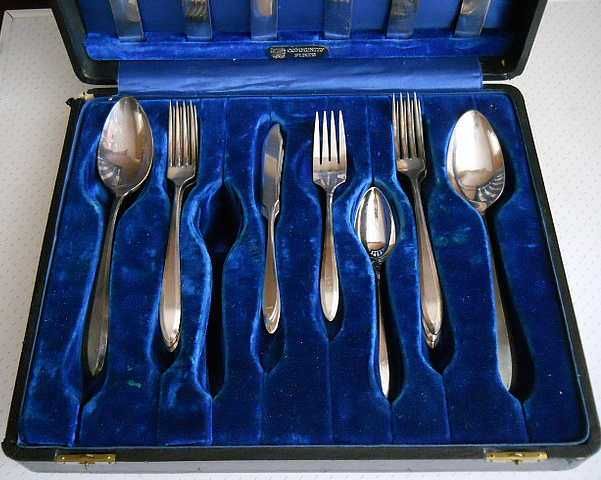 Мельхиоровый старинный набор