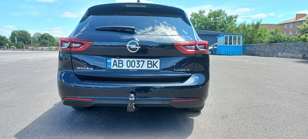 продаю opel insignia