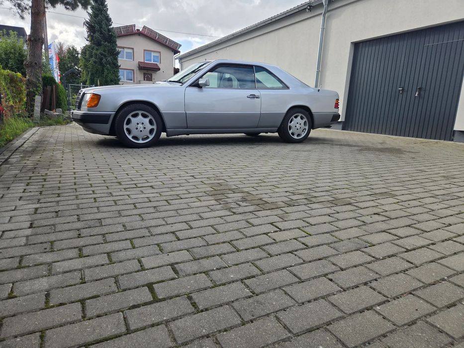 Mercedes-Benz W124
