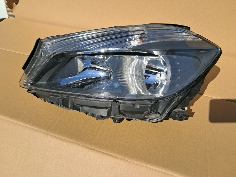 Farol esquerdo Mercedes classe A (W176)