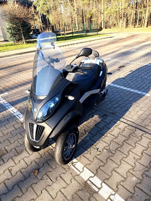 Piaggio MP3 400 Piaggio MP3