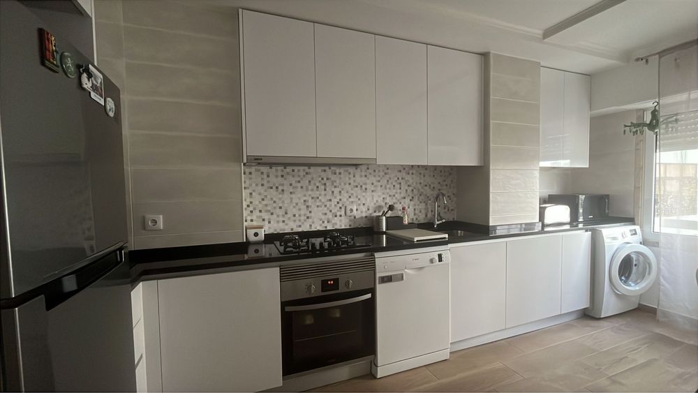 T2 Remodelado a 5 min do Metro da Pontinha | Venda Direta