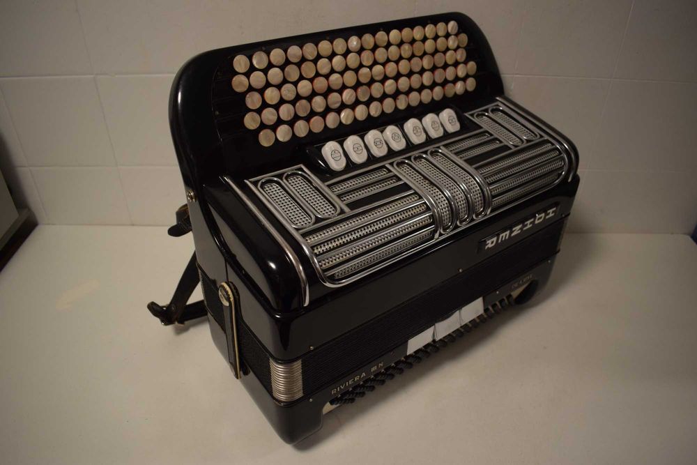Acordeao Hohner Rveira III N 3 Voz, N . 118