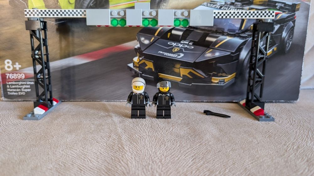 Lego Speed Champions 76899 Lamborghini Urus ST-X & Lamborghini Huracán Super Trofeo EVO