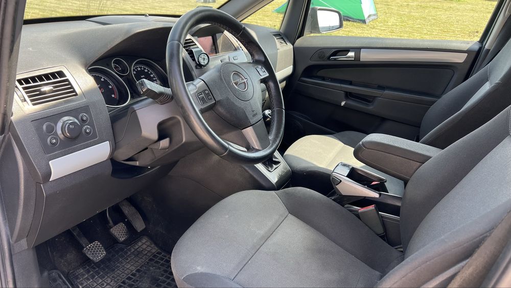 Opel Zafira b 1.9 tdi 7os