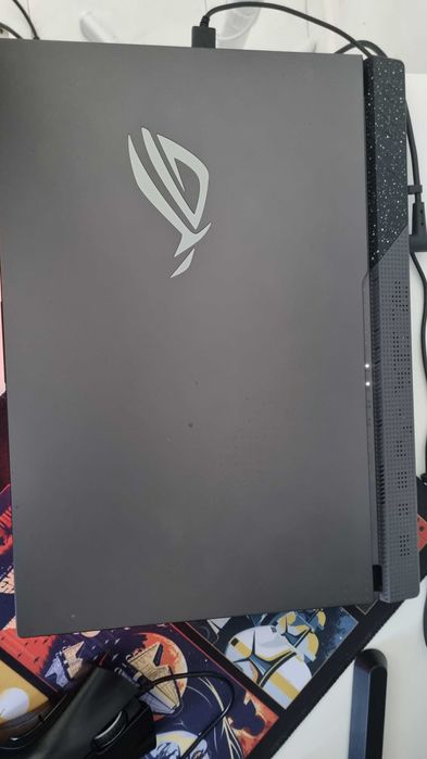 Asus RoG Strix - AMD RYZEN 7 6800HS - RTX 3050 4GB - 16RAM