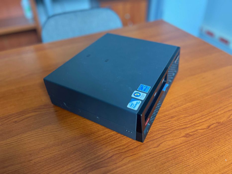 Lenovo ThinkCentre M58 USFF – E8400, 4 GB, 2×1 TB RAID0, Windows XP – retro PC