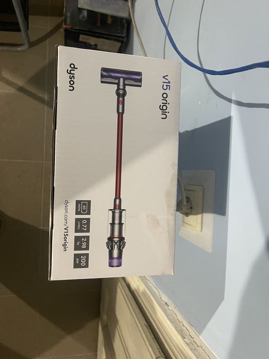 Пилисос dyson v15 origin . Новий.