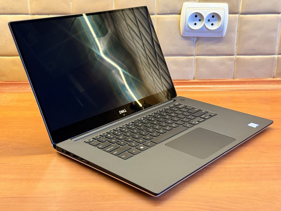Dell Precision (XPS) 5530 I7-8850H  16Gb 256Gb 4K Touch P1000