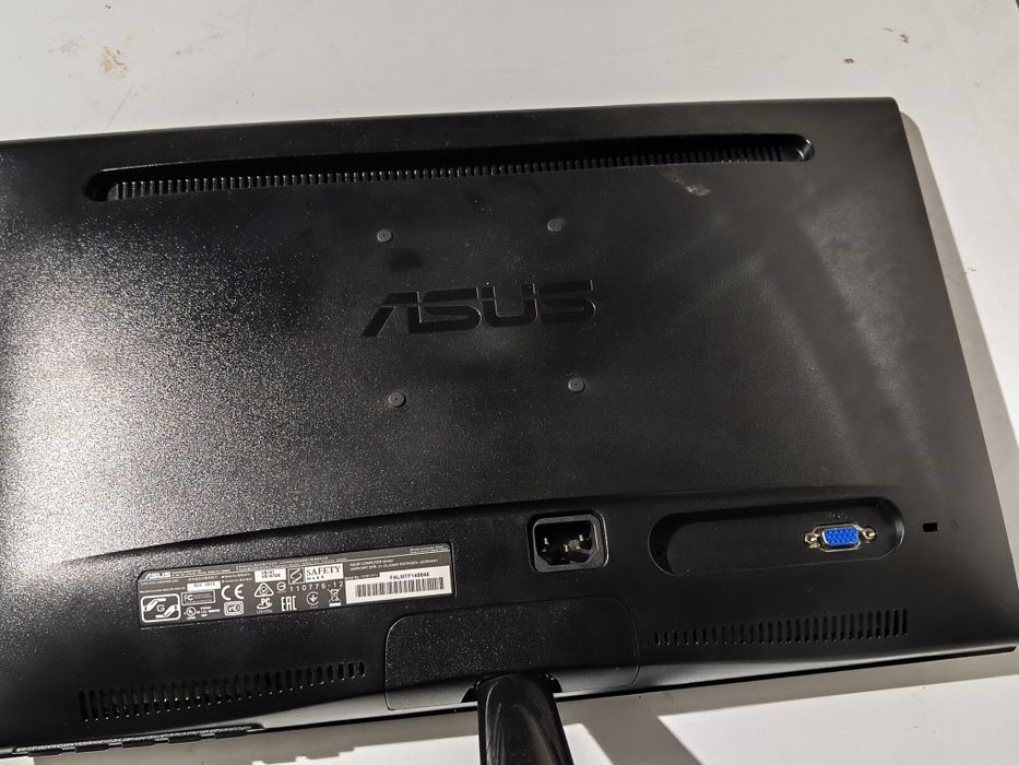 Monitor ASUS 18"466005509653800961