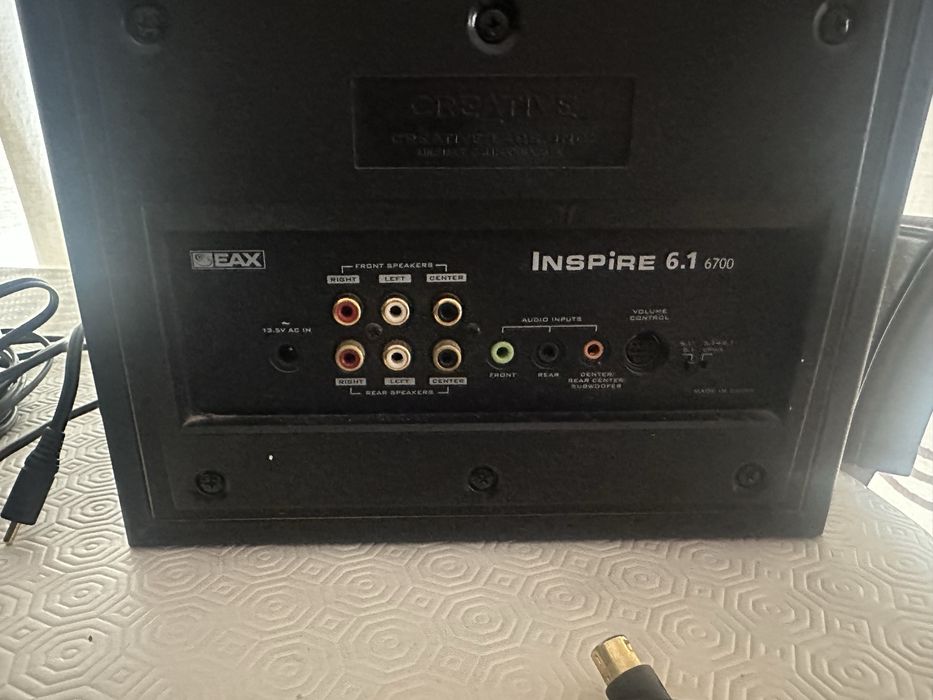 Sistema de som Creative inspire 6.1