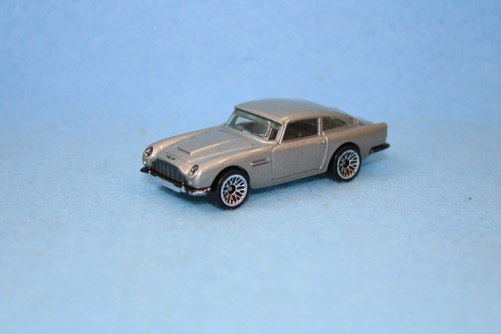 Miniatura Hot Wheels 1963 Aston Martin DB5