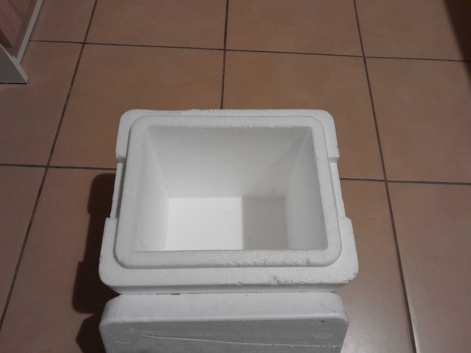 Pojemnik styropianowy termoizolacyjny duży 39,5x33,5x28cm