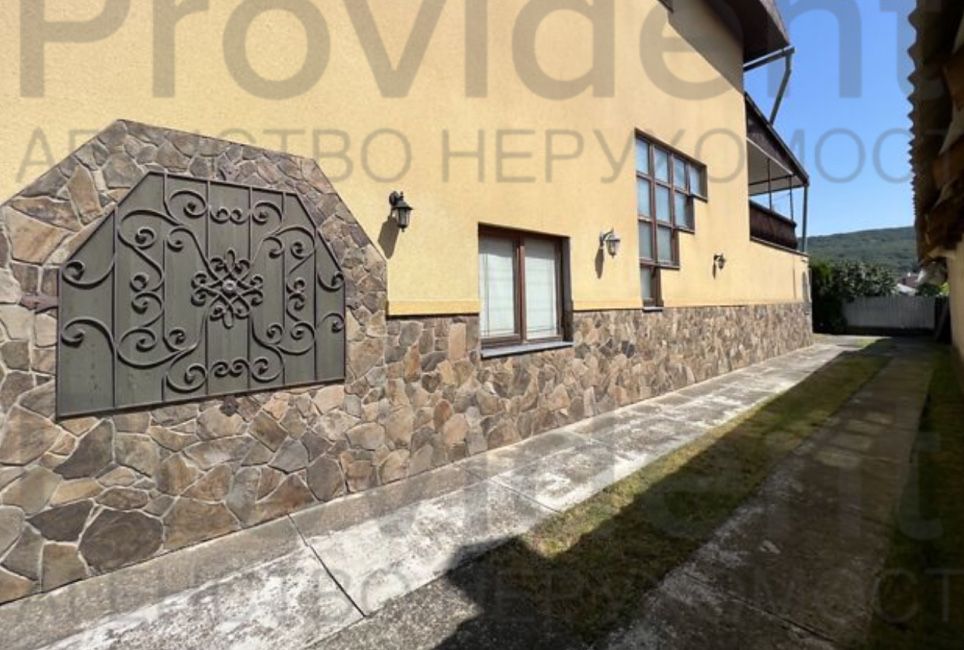 Продаж будинку|230,7м2