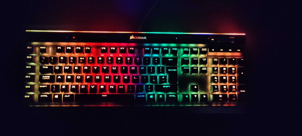 Corsair K95 Platinum MX Speed Mechanical Keyboard – RGB64283912341507120