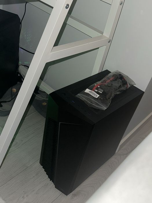 PC GAMER. 300€.
