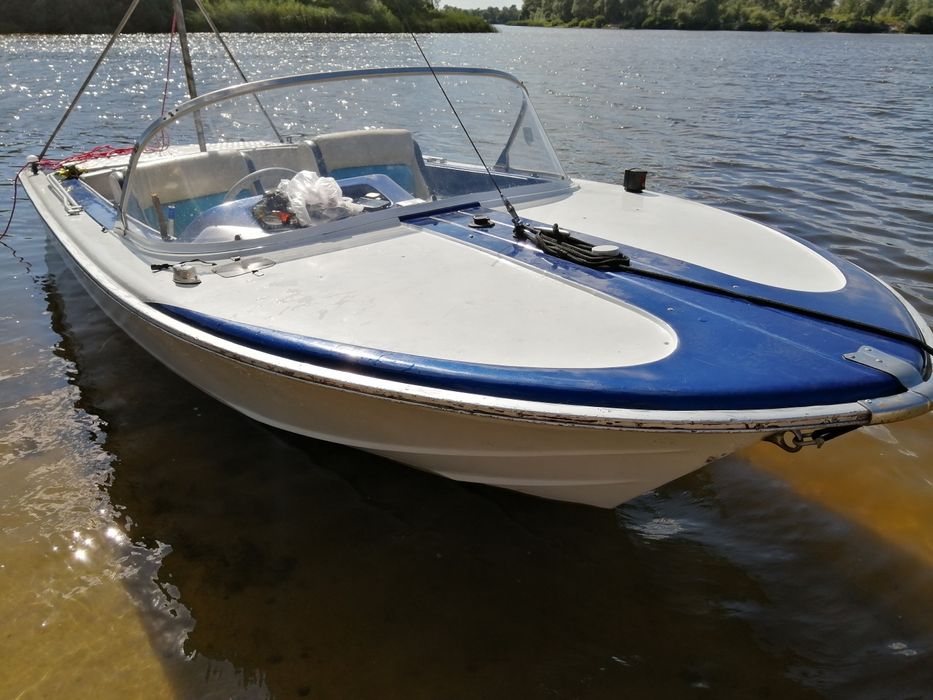 Лодка Solcio, двс Volvo penta aq115 з лафетом.