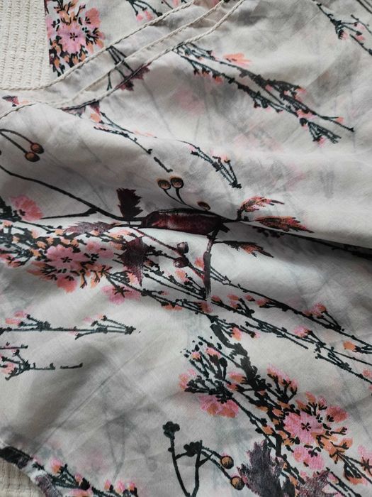 Komin, chusta H&M jak nowa beżowa w kwiatki