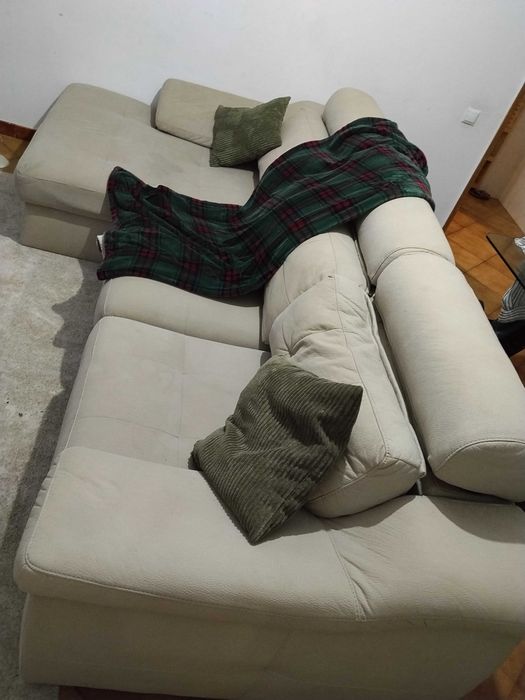 Sofá retrátil com chaise