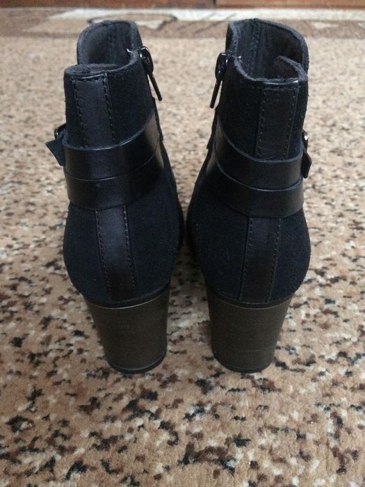 Замшеві жіночі ботінки