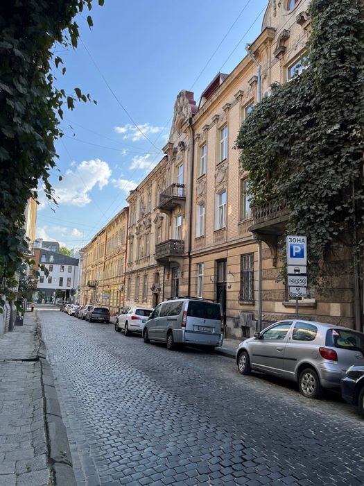 Продаж 3 кім. квартири в центрі Львова вул. Дашка
