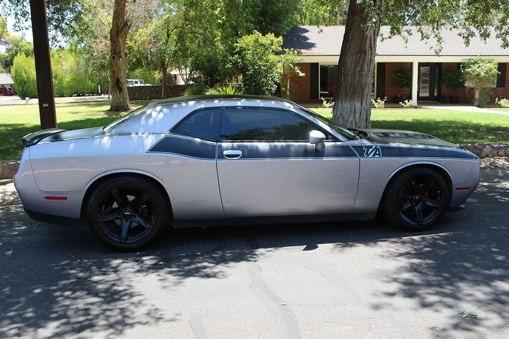 Dodge Challenger      2017