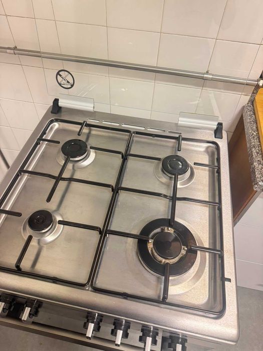 Fogão Telefac 60 cm: Gás Natural + Forno Elétrico | Como Novo
