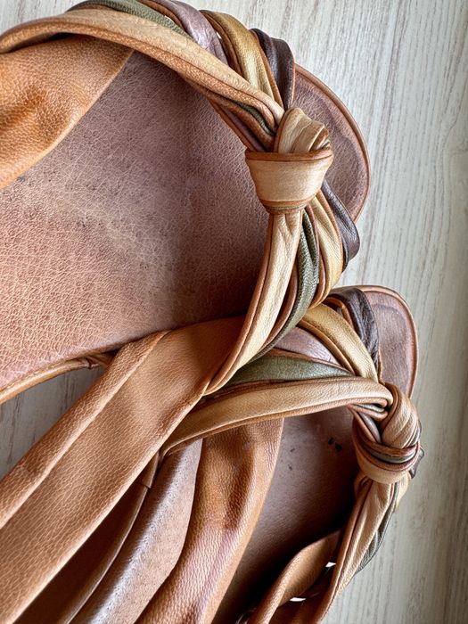 Brązowe sandały skórzane hiszpanki BERTUCHI 40 – koturn