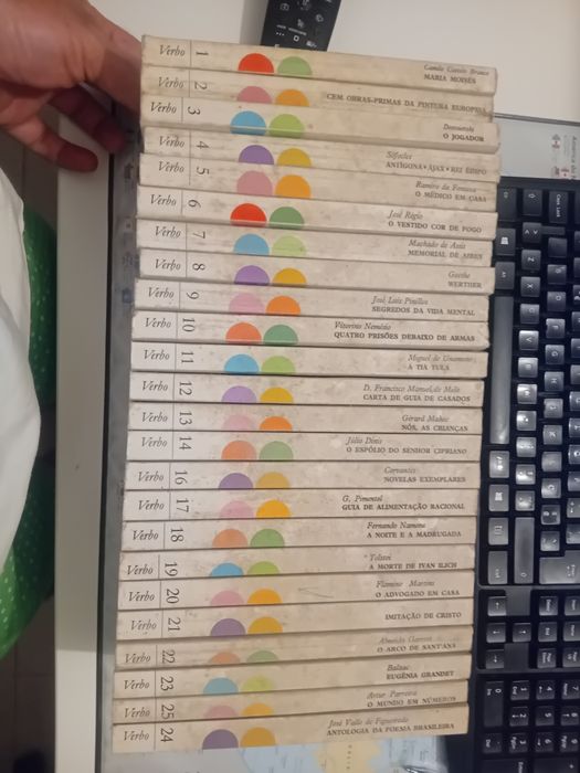 48 livros da coleção RTP