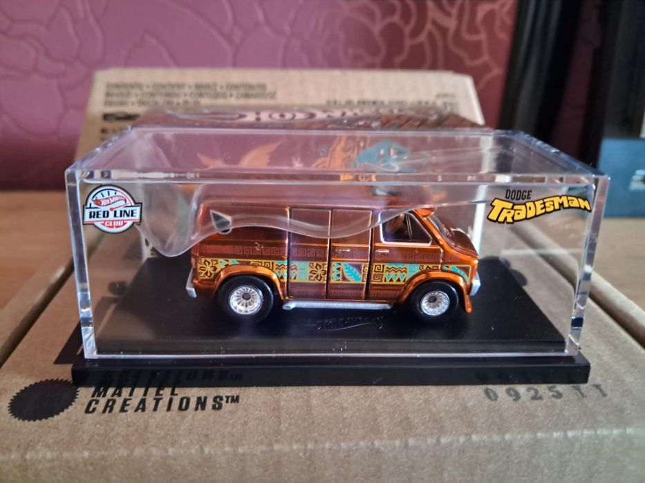 Hot Wheels van Dodge Tradesman z lat 70. w RLC Poznań