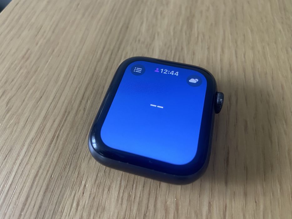 Apple Watch SE 44 mm GPS + Cellular
