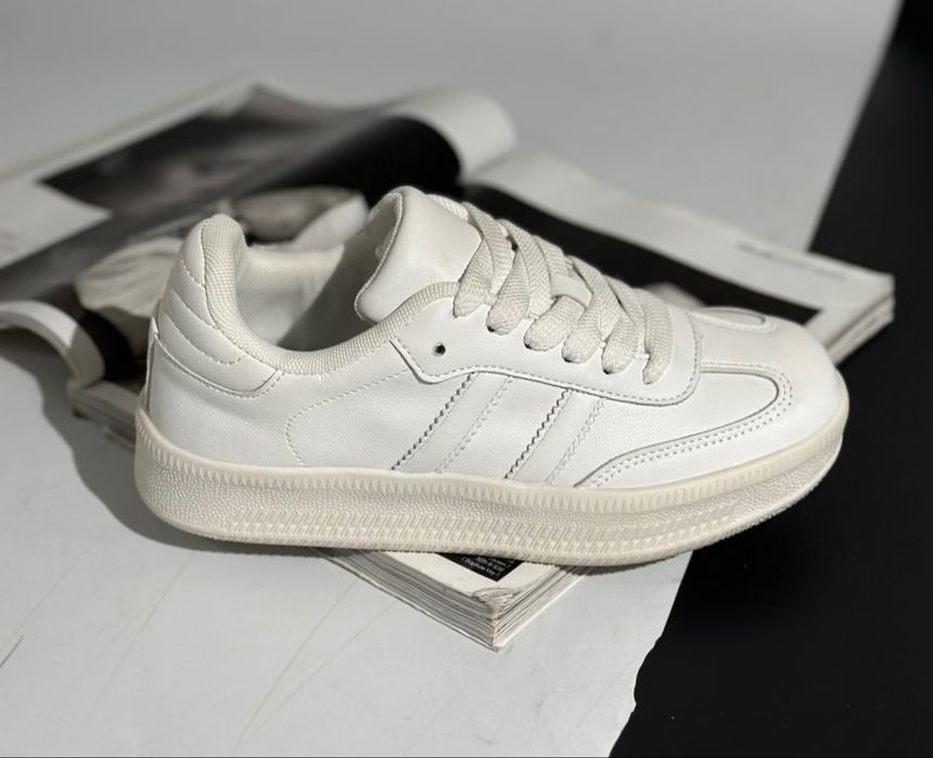 Взуття унісекс 36-41р . Класний варіант для школи