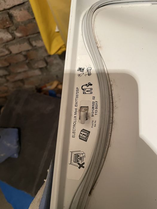 Pralka elektrolux EW7T3372SP w calosci na czesci.