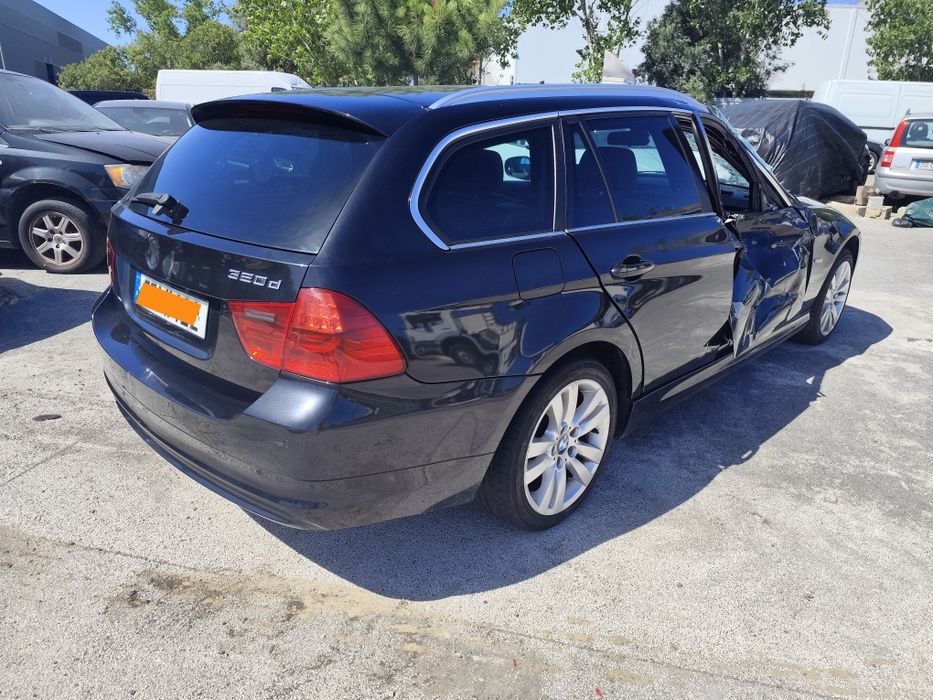 BMW 320 D A 2011