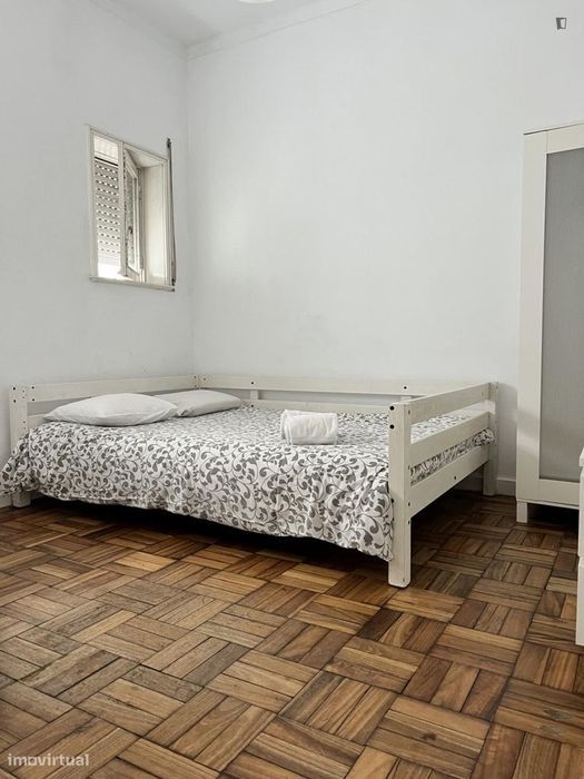 Quarto - localizado em Paranhos Porto